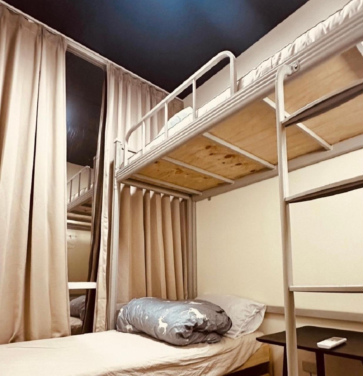 Like Hostel & Bar Lounge Гаосюн Экстерьер фото