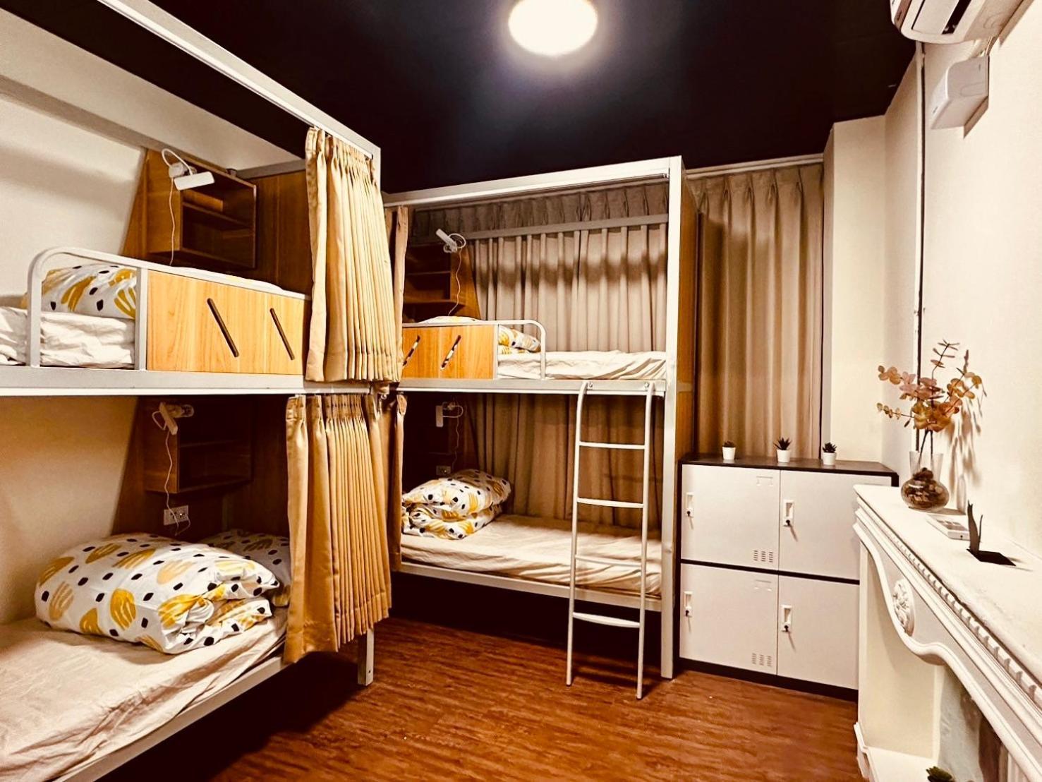 Like Hostel & Bar Lounge Гаосюн Экстерьер фото
